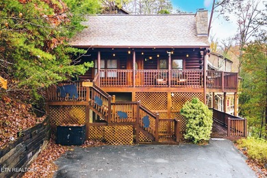 (private lake, pond, creek) Home For Sale in Pigeon Forge Tennessee