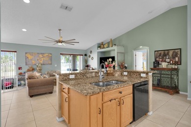 Spacious 3 bedroom, 2 bath CBS home offering just over 2,000 - photo 11