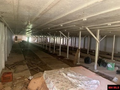 Great buy on a 2,000 sq ft home (3 bdrm/2 bath) fronting scenic