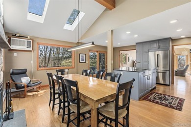 Welcome to your perfect summer escape located on a very private - photo 18