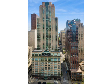 RARELY Available High Floor, SOUTH EAST Corner 2 Bedroom, 1 - photo 19