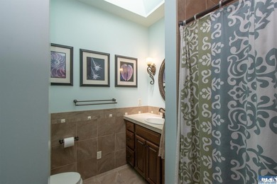 Welcome home to Tuscany North West! This beautiful custom home - photo 28