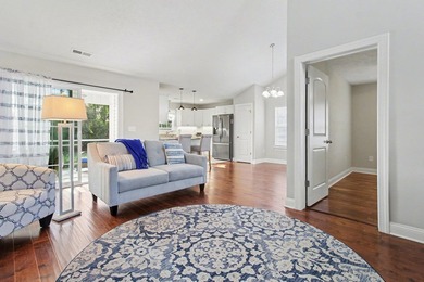 Beautifully maintained home in the desirable Turning Pines - photo 4