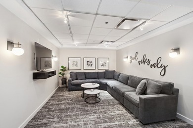 RARELY Available High Floor, SOUTH EAST Corner 2 Bedroom, 1 - photo 34