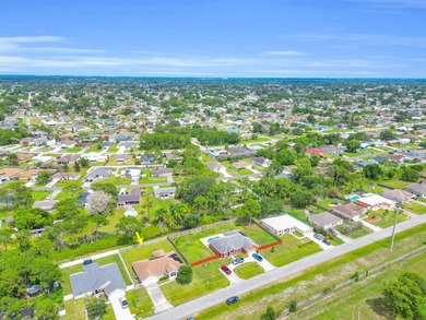 Spacious 3 bedroom, 2 bath CBS home offering just over 2,000 - photo 34