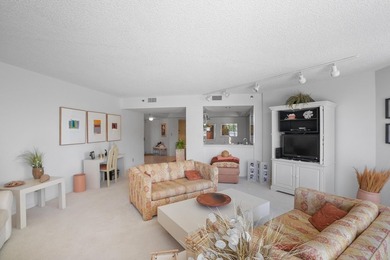 Light-filled & spacious is this luxurious OCEANFRONT 2-bedroom - photo 6