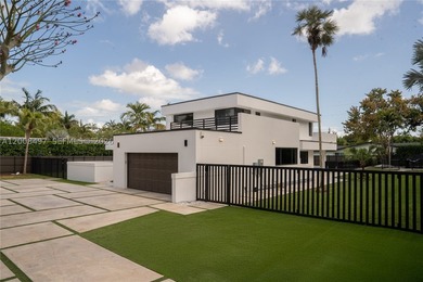 Exquisite modern estate located in the prestigious Village of - photo 7