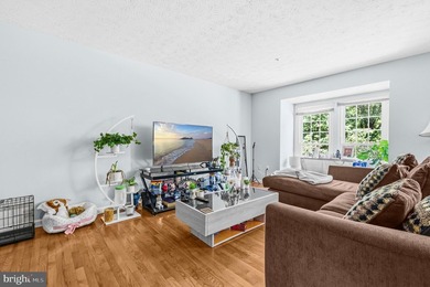 Welcome to 732 Streamside Dr, a beautifully maintained 3-bedroom - photo 5