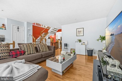 Welcome to 732 Streamside Dr, a beautifully maintained 3-bedroom - photo 7