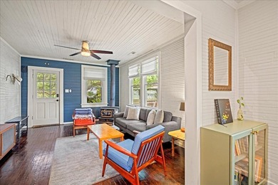 Welcome to this enchanting 2-bedroom, 2-bath cottage, perfectly - photo 12