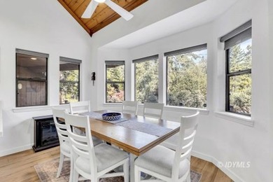 This lovely home is only 5 minutes away from the center of town - photo 18
