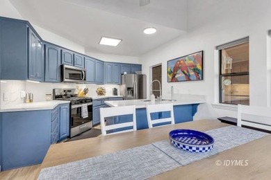This lovely home is only 5 minutes away from the center of town - photo 21