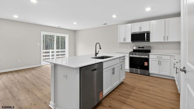 MOVE IN SOON! ACTIVE ADULT COMMUNITY! *ALL-IN PRICING, NEW - photo 4