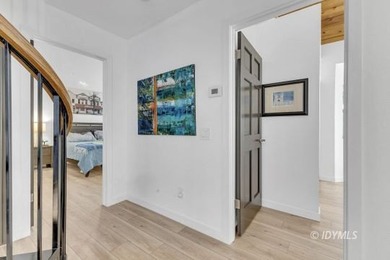 This lovely home is only 5 minutes away from the center of town - photo 31
