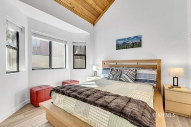 This lovely home is only 5 minutes away from the center of town - photo 40