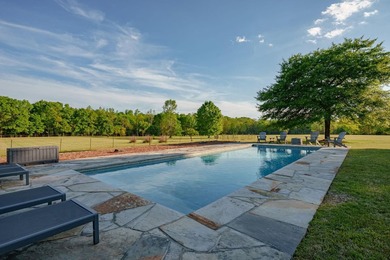 EXQUISITE 34.4-ACRE PRIVATE ESTATE | RARE MULTI-RESIDENCE FAMILY - photo 41