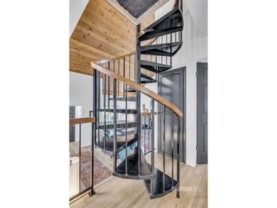 This lovely home is only 5 minutes away from the center of town - photo 42