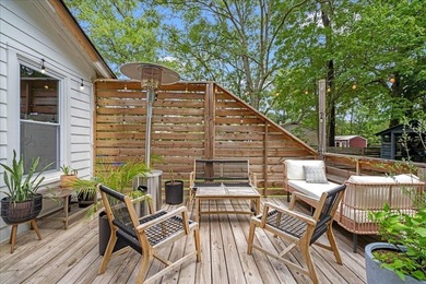 Welcome to this enchanting 2-bedroom, 2-bath cottage, perfectly - photo 43