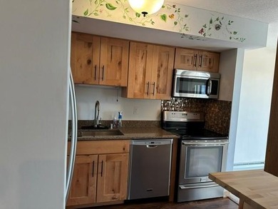 Age 55+ condo- beautiful corner 976 sqft CEDAR MODEL with great - photo 7