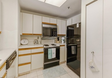 If you've been waiting for a condo that offers incredible views - photo 4