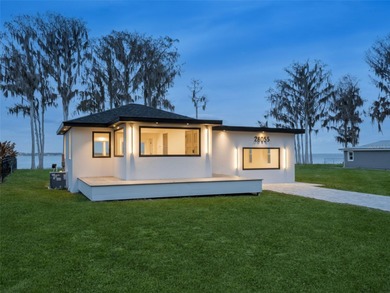 Lake Harris Home For Sale in Okahumpka Florida