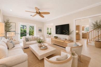 Perfectly situated on a quiet, tree-lined street in one of Coral - photo 13