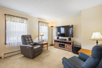 Move right into this well-maintained 4-bedroom, 2.5-bath - photo 14