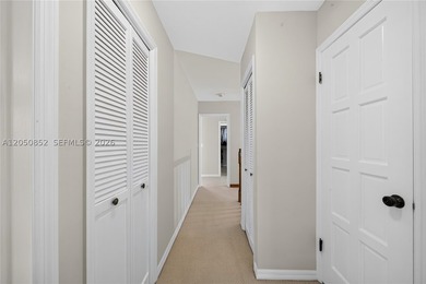 Perfectly situated on a quiet, tree-lined street in one of Coral - photo 20