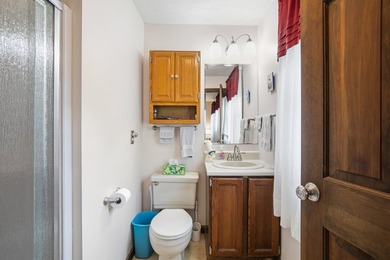 Move right into this well-maintained 4-bedroom, 2.5-bath - photo 20
