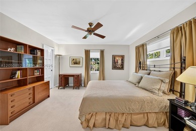 Perfectly situated on a quiet, tree-lined street in one of Coral - photo 32