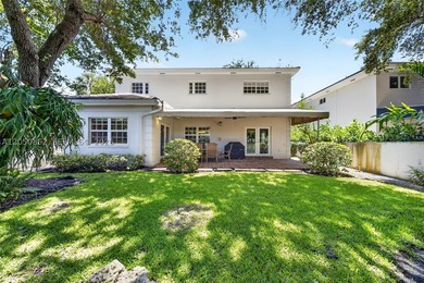 Perfectly situated on a quiet, tree-lined street in one of Coral - photo 37