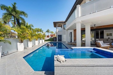 The newly completed Wailea estate blends contemporary design - photo 8