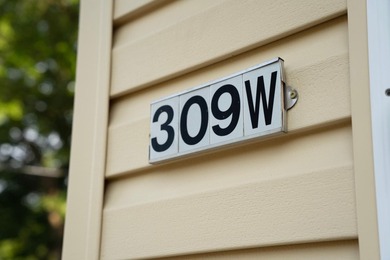 Cute opportunity for small-town living in Readstown! - photo 2