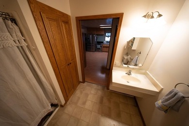 Cute opportunity for small-town living in Readstown! - photo 5