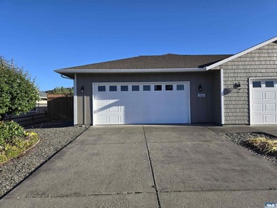 Excellent Option in 55+ East-Side Condo Mini-Plex. Discover - photo 16