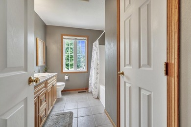 Incredible space and an ideal location meet in this 4-bedroom - photo 17