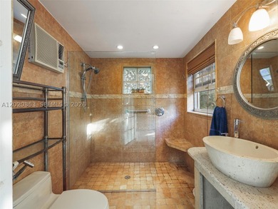 Tucked away on a quiet, tree-lined street in the coveted Glenvar - photo 19