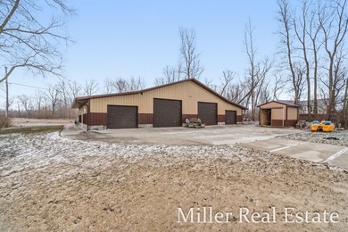Summer Party Barn at Bristol Lake! This 40x70 heated & insulated - photo 20
