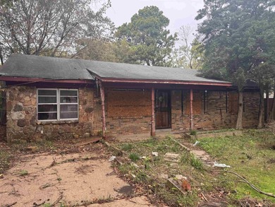 Mississippi River Home For Sale in Memphis Tennessee