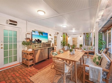 Tucked away on a quiet, tree-lined street in the coveted Glenvar - photo 21