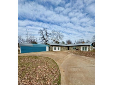 Lake Home For Sale in Eufaula, Oklahoma