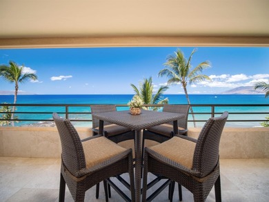 Truly breathtaking center-unit residence featuring a spectacular - photo 1