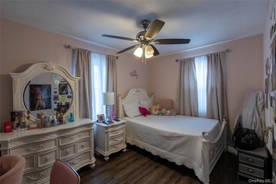 This Hi-Ranch Just Shy Of 2200 Interior Square Feet All Redone - photo 24