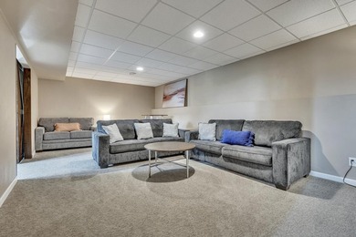Incredible space and an ideal location meet in this 4-bedroom - photo 25