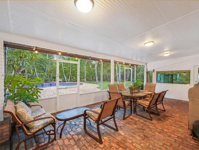 Tucked away on a quiet, tree-lined street in the coveted Glenvar - photo 26