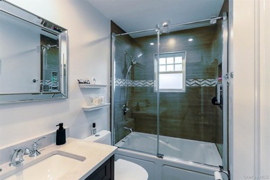 This Hi-Ranch Just Shy Of 2200 Interior Square Feet All Redone - photo 27