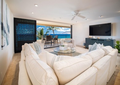 Truly breathtaking center-unit residence featuring a spectacular - photo 7