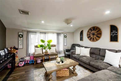 This Hi-Ranch Just Shy Of 2200 Interior Square Feet All Redone - photo 28