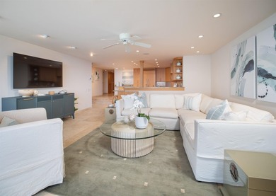 Truly breathtaking center-unit residence featuring a spectacular - photo 8