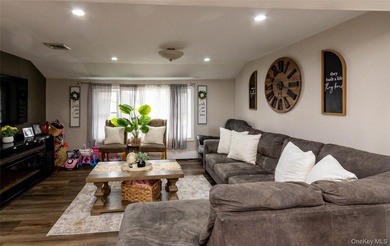 This Hi-Ranch Just Shy Of 2200 Interior Square Feet All Redone - photo 29